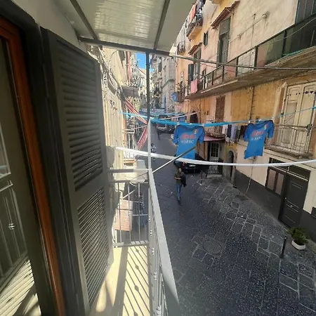 Casa Guerra بيت للعطل نابولي